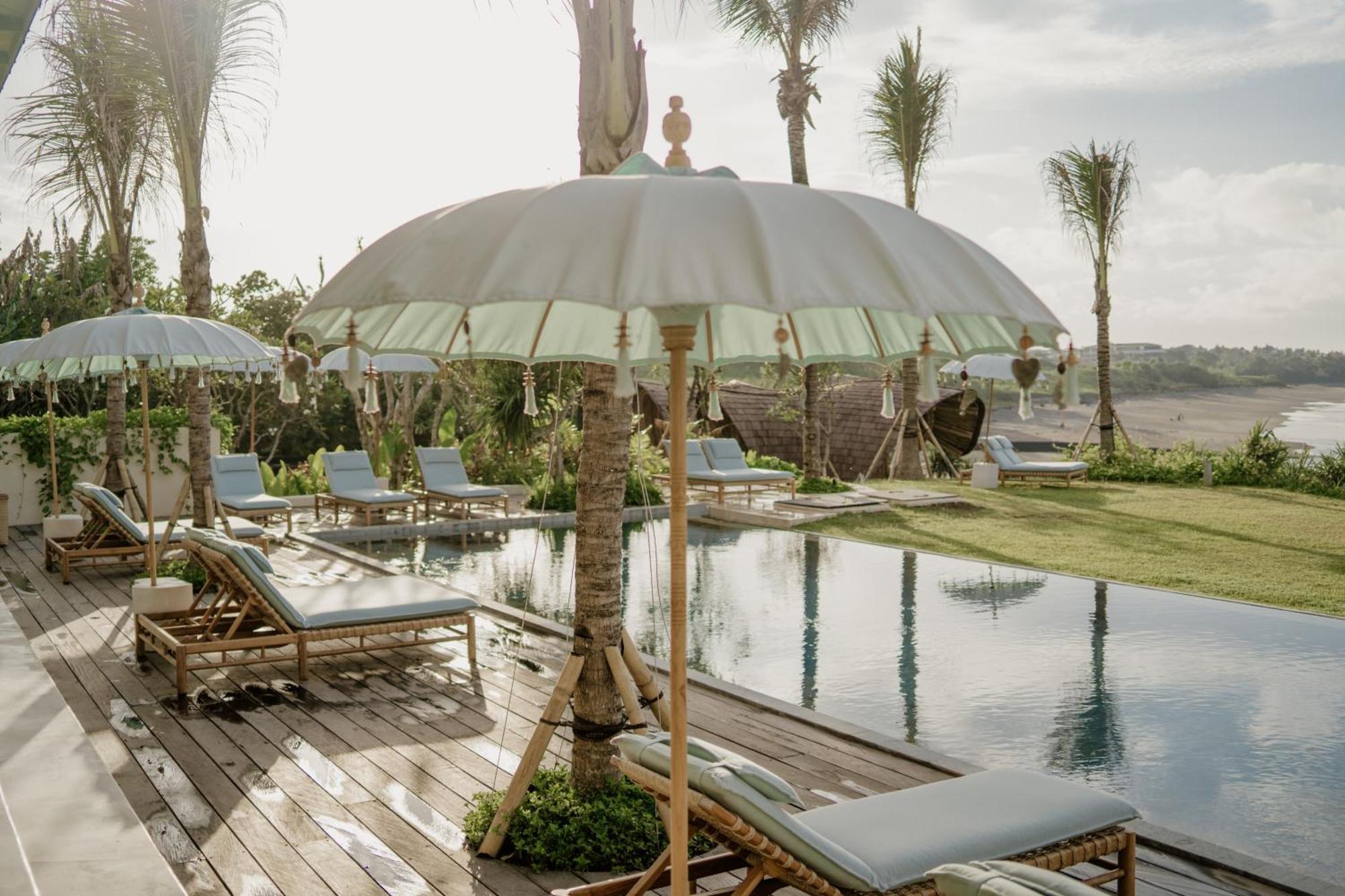 Oshom Bali At Nuanu Creative City Tanah Lot Extérieur photo